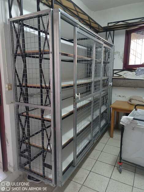 Διαχωριστικά ντουλάπας