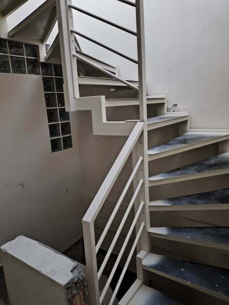 Κατασκευή σκάλας κλιμακοστασίου