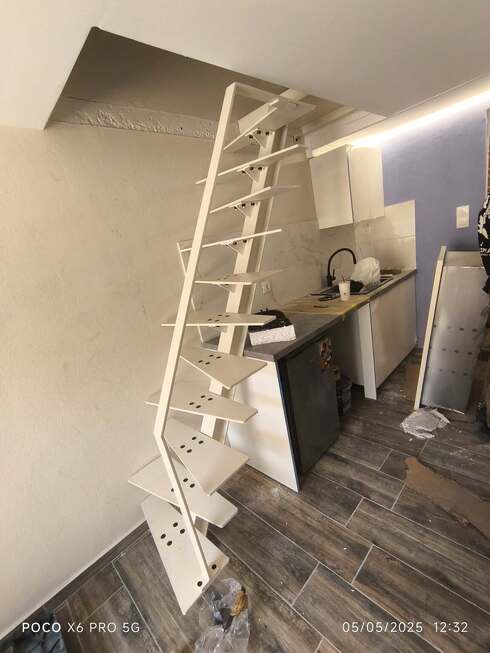 Ειδική κατασκευή μεταλλικής σκάλας