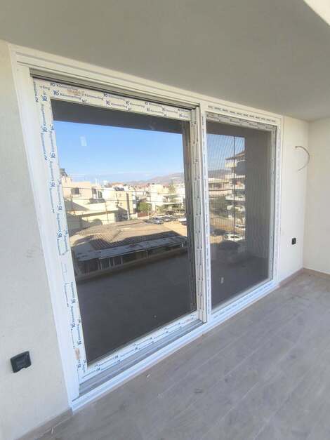 Κουφώματα οικίας και θωρακισμένη πόρτα