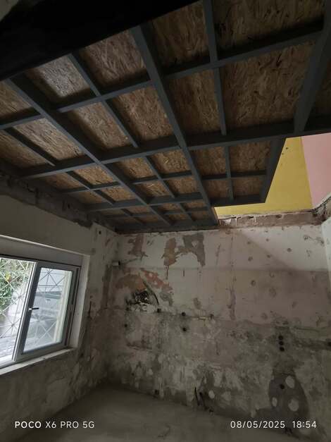 Πατάρι για διαμόρφωση χώρου δωματίου